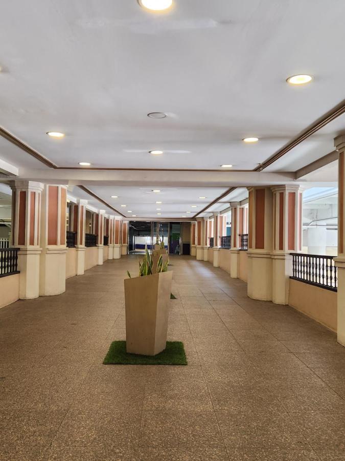 Spacious Cozy Suite At The Venice Mall With Free Parking And Washing Machine (Adults Only) Taguig Exterior foto