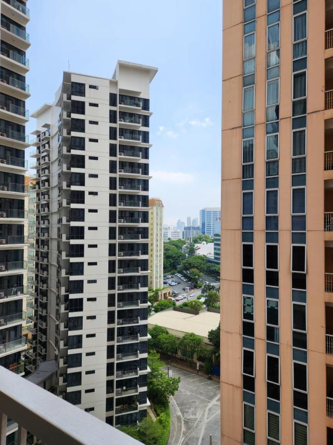 Spacious Cozy Suite At The Venice Mall With Free Parking And Washing Machine (Adults Only) Taguig Exterior foto