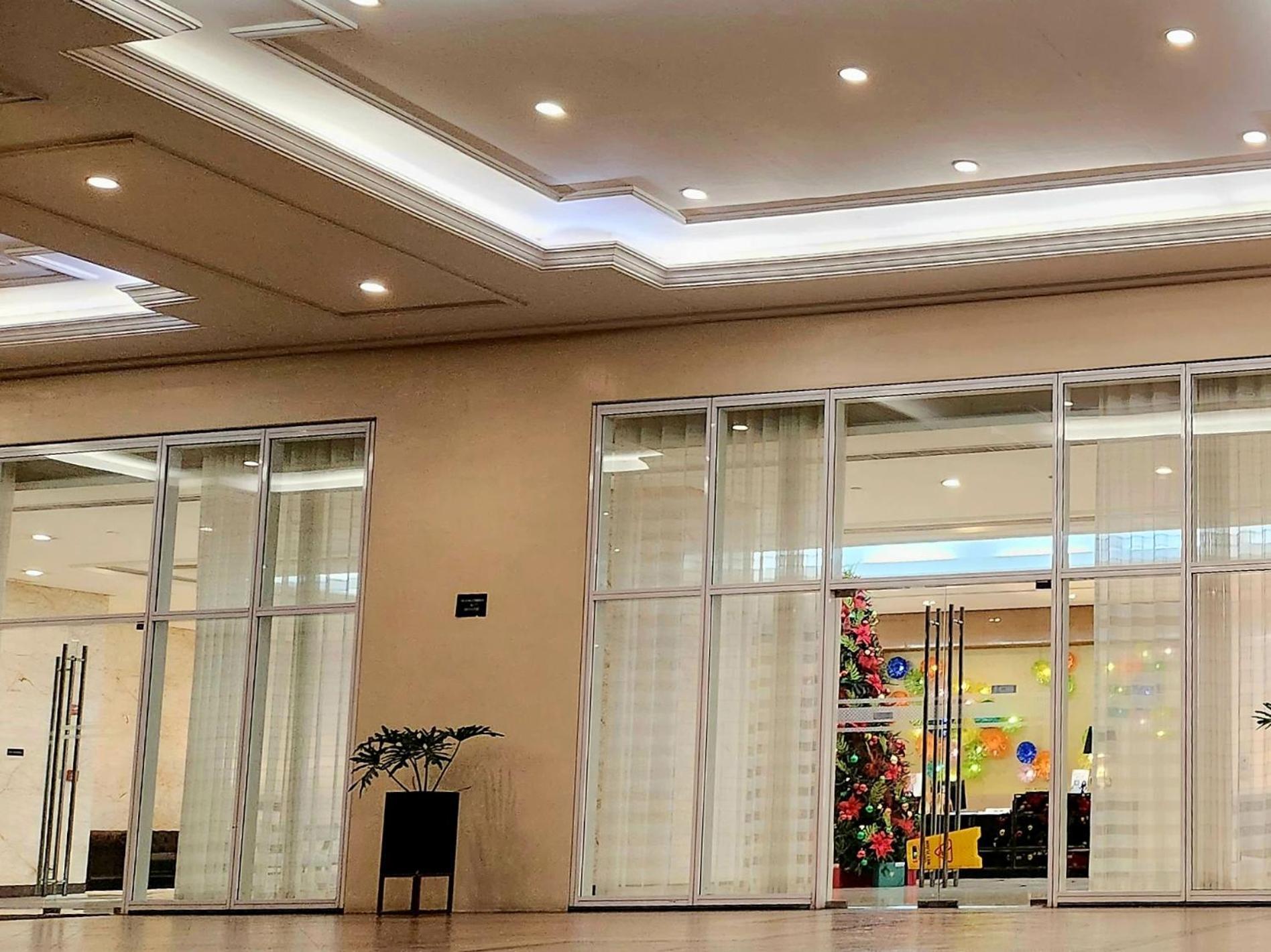 Spacious Cozy Suite At The Venice Mall With Free Parking And Washing Machine (Adults Only) Taguig Exterior foto
