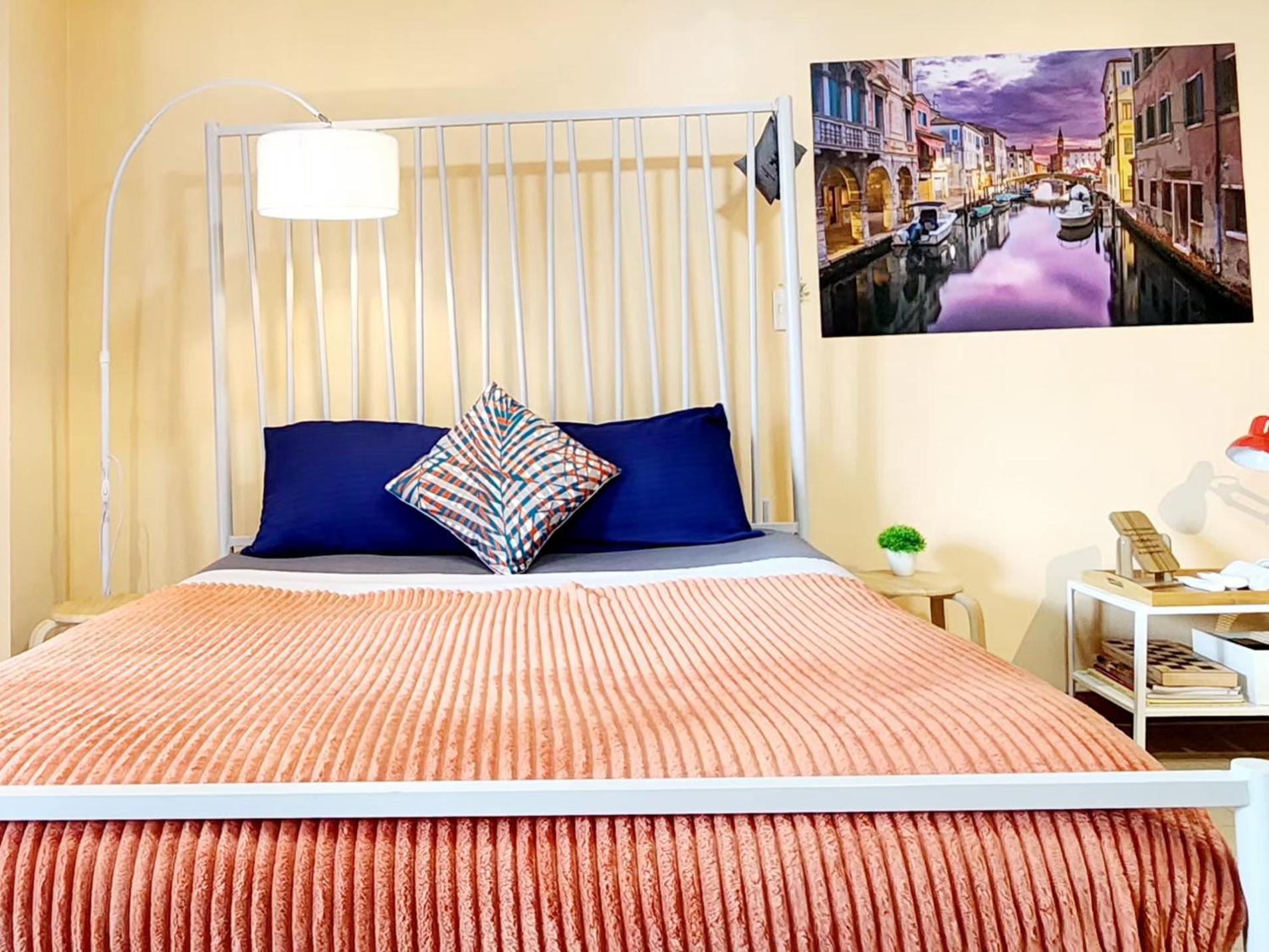 Spacious Cozy Suite At The Venice Mall With Free Parking And Washing Machine (Adults Only) Taguig Exterior foto